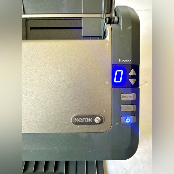 Xerox DocuMate 3125 Color Desktop Duplex High Speed Document Scanner for PC MAC - Picture 11 of 17